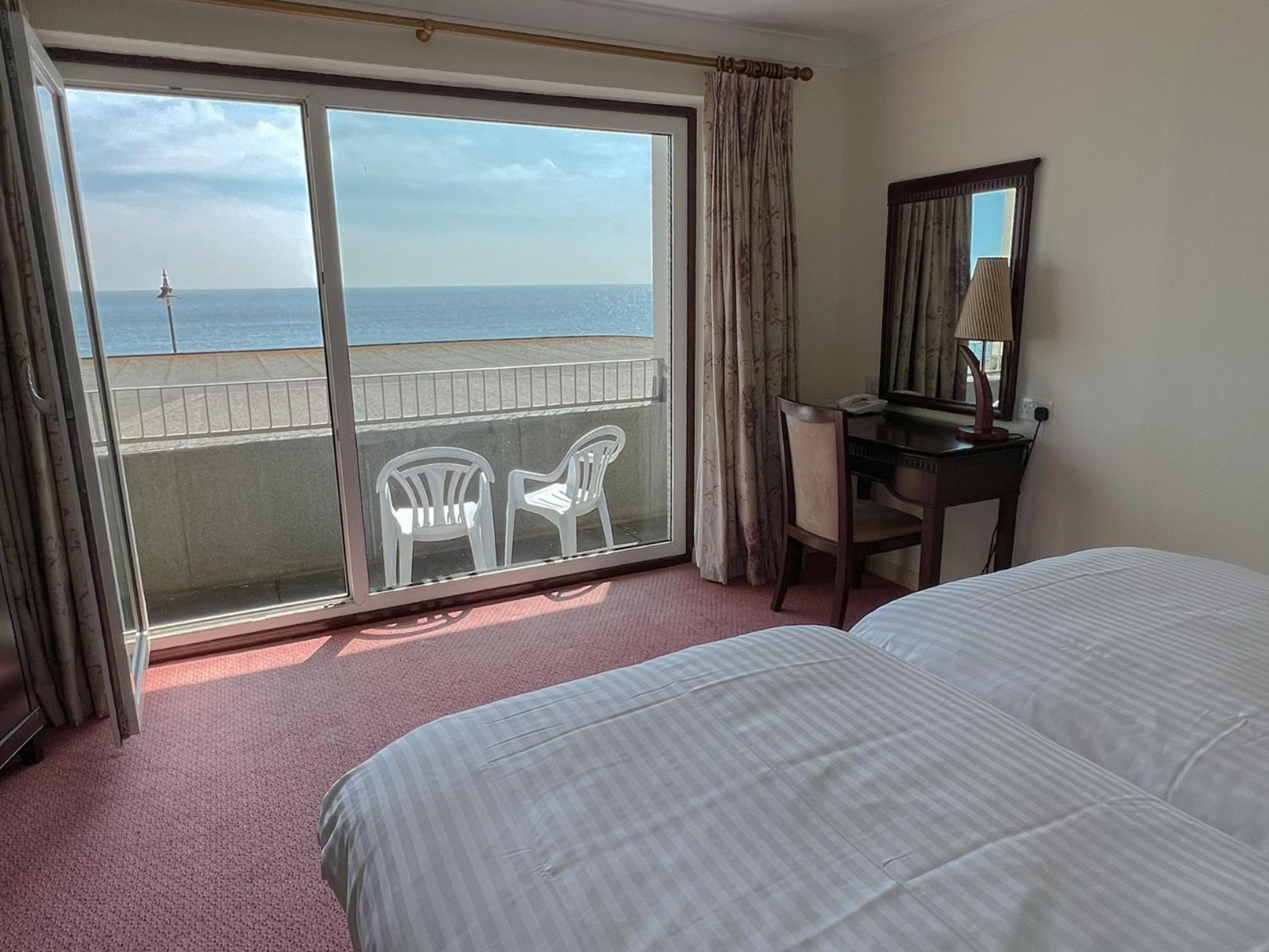 Regent Court - Seafront, Sandown - Free Car Ferry For Bookings Of 3 Or More Nights, Subject To Availability Zimmer foto