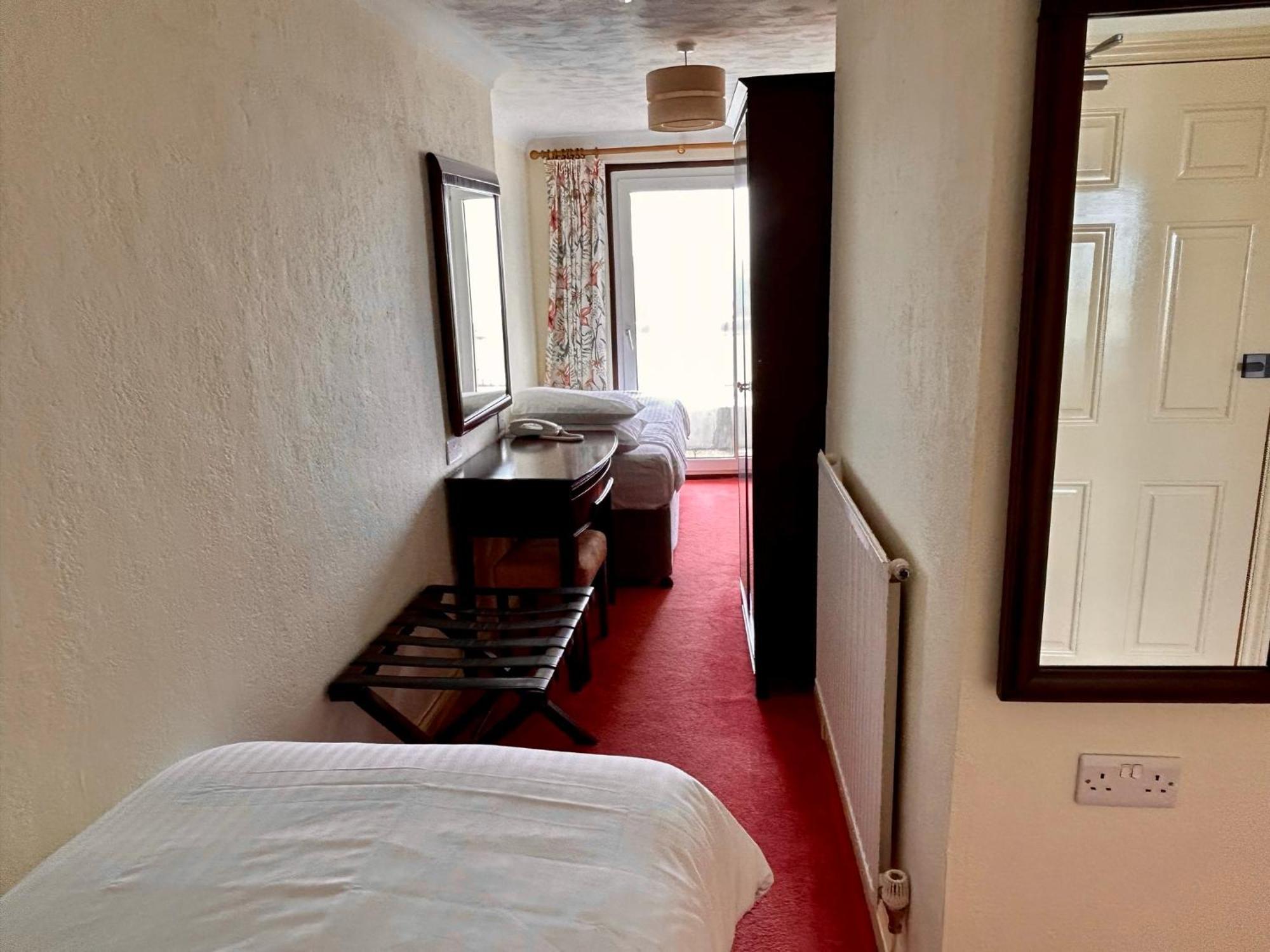 Regent Court - Seafront, Sandown - Free Car Ferry For Bookings Of 3 Or More Nights, Subject To Availability Exterior foto