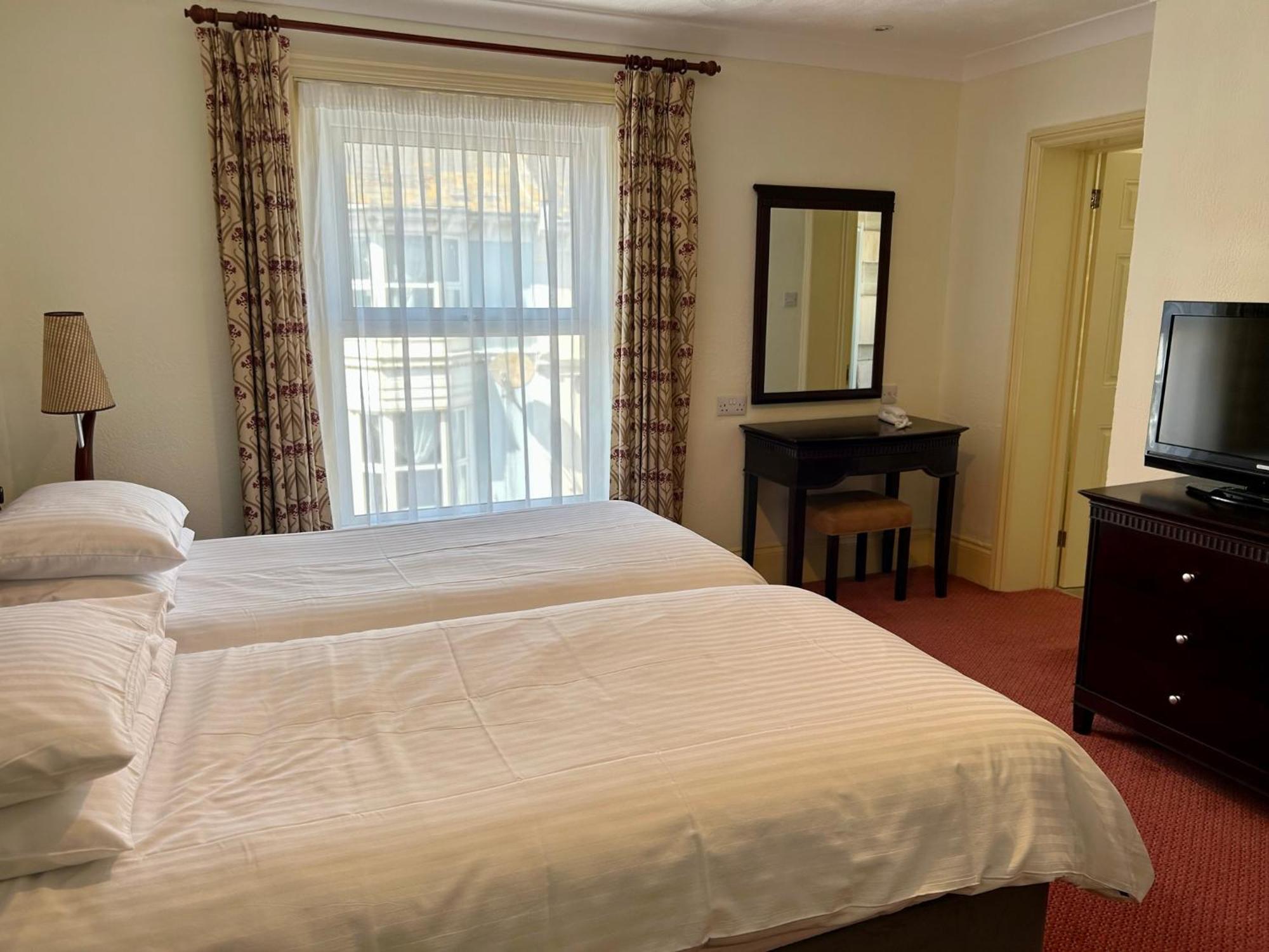 Regent Court - Seafront, Sandown - Free Car Ferry For Bookings Of 3 Or More Nights, Subject To Availability Zimmer foto